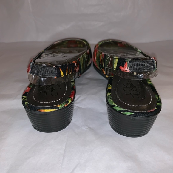 NWOT Life Stride Soft System Tropical Flor… - Picture 6 of 8